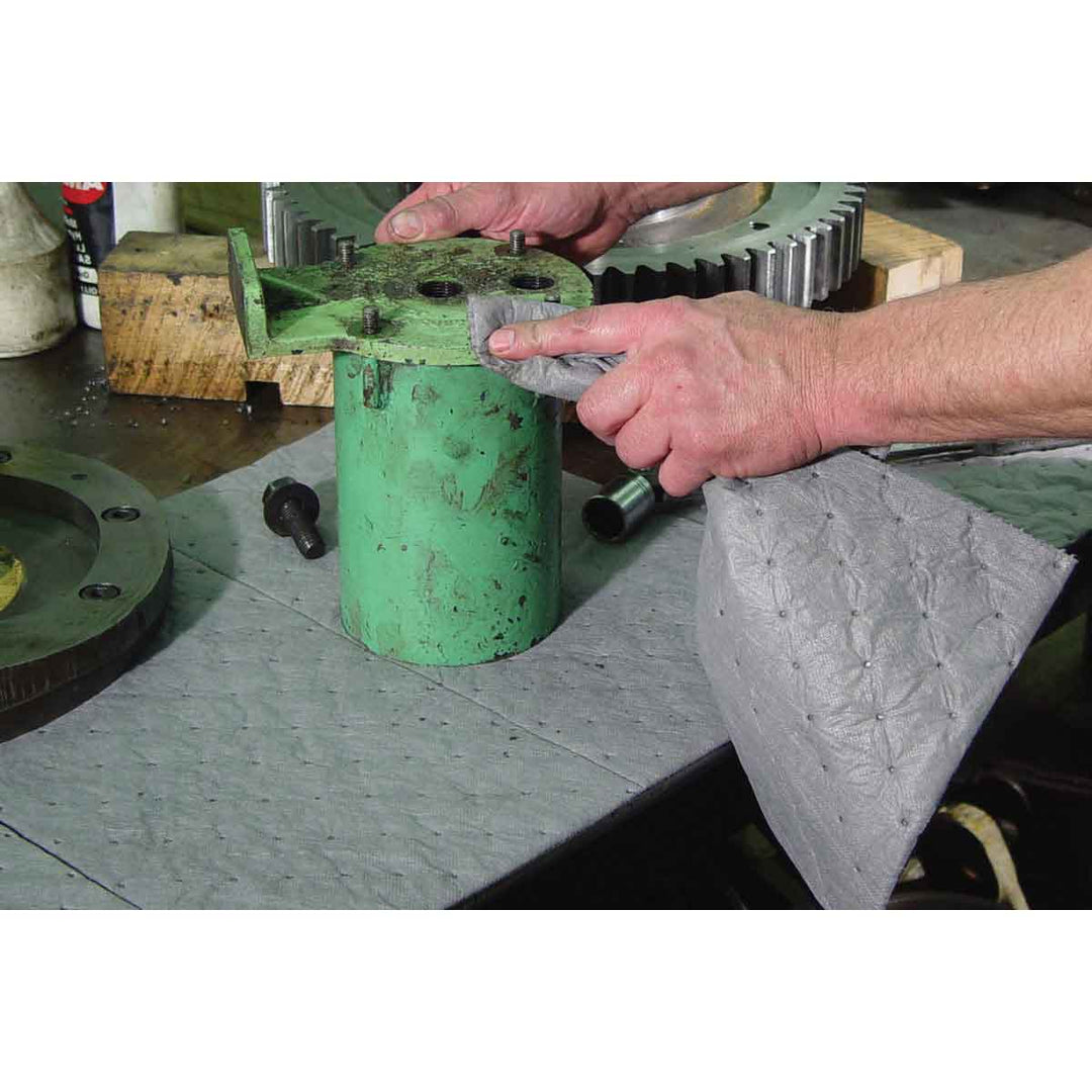 Brady BPU200, BASIC Universal Absorbent Pad, 15 in X17 in Light Bale of 200 Pads MTESolutions
