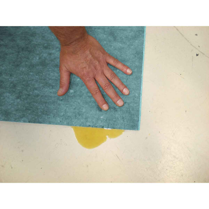 Brady RFP100, Re - Form™ Universal Absorbent Pads, Heavy Weight, 15" x 19", Absorbency Capacity 40 gal, Case of 100 Pads MTESolutions