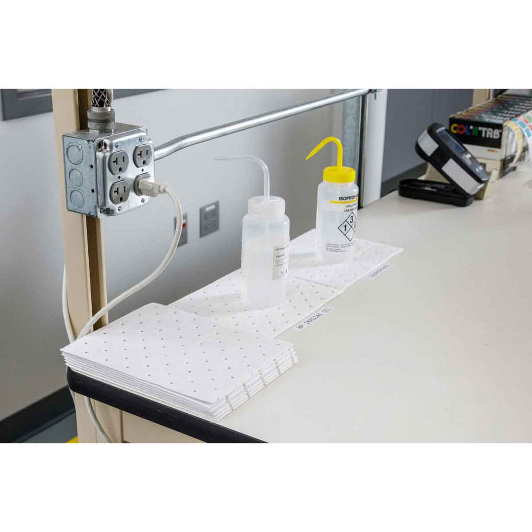 Brady SRPO100, Spill Response Plus Oil Only Absorbent Pads, Heavy Weight, 7.5" x 10", Absorbency Capacity 5.5 gal, Case of 100 Pads MTESolutions