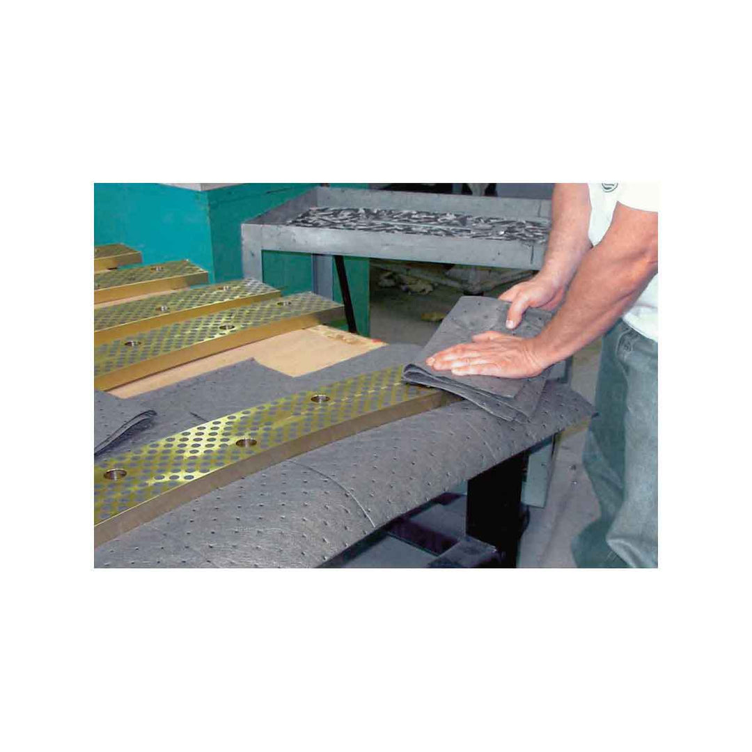 Brady UXT300, Xtra Tough Universal Absorbent Pads, Medium Weight, 15" x 19", Absorbency Capacity 19.5 gal, Bale of 100 Pads MTESolutions