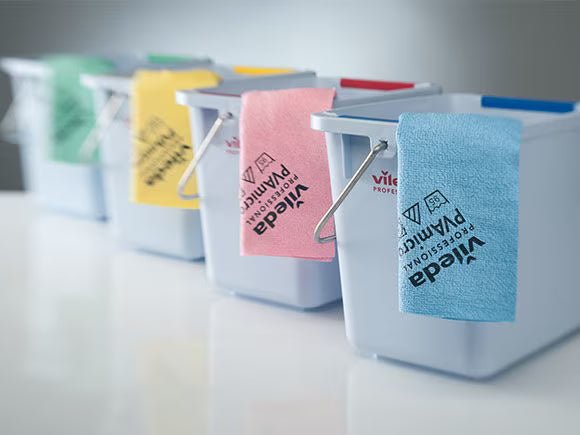 Vileda Professional 143586 PVAMicro™ Wipes - Red. 5/pack. 14 in x 15 in 20 packs/cs. MTESolutions